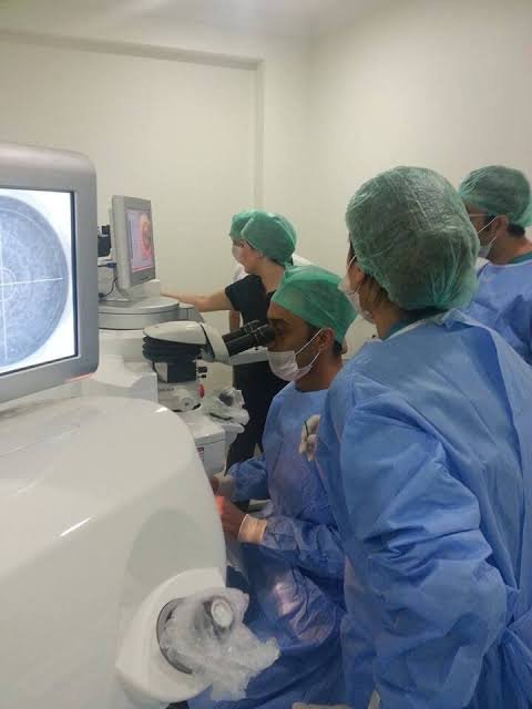 lasik laser Turquia melhor Dr.Mustafa Mete